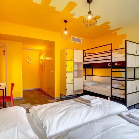 Meininger Centre Berthelot Hotell 2*